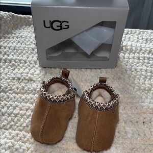UGG Brown Moccasin Unisex